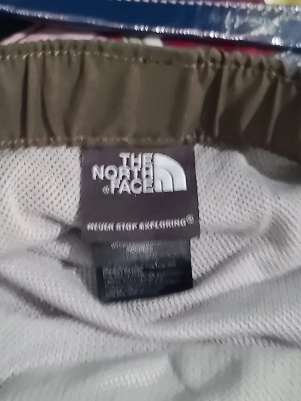 The North Face Class V Cargo Shorts Size Medoum Green